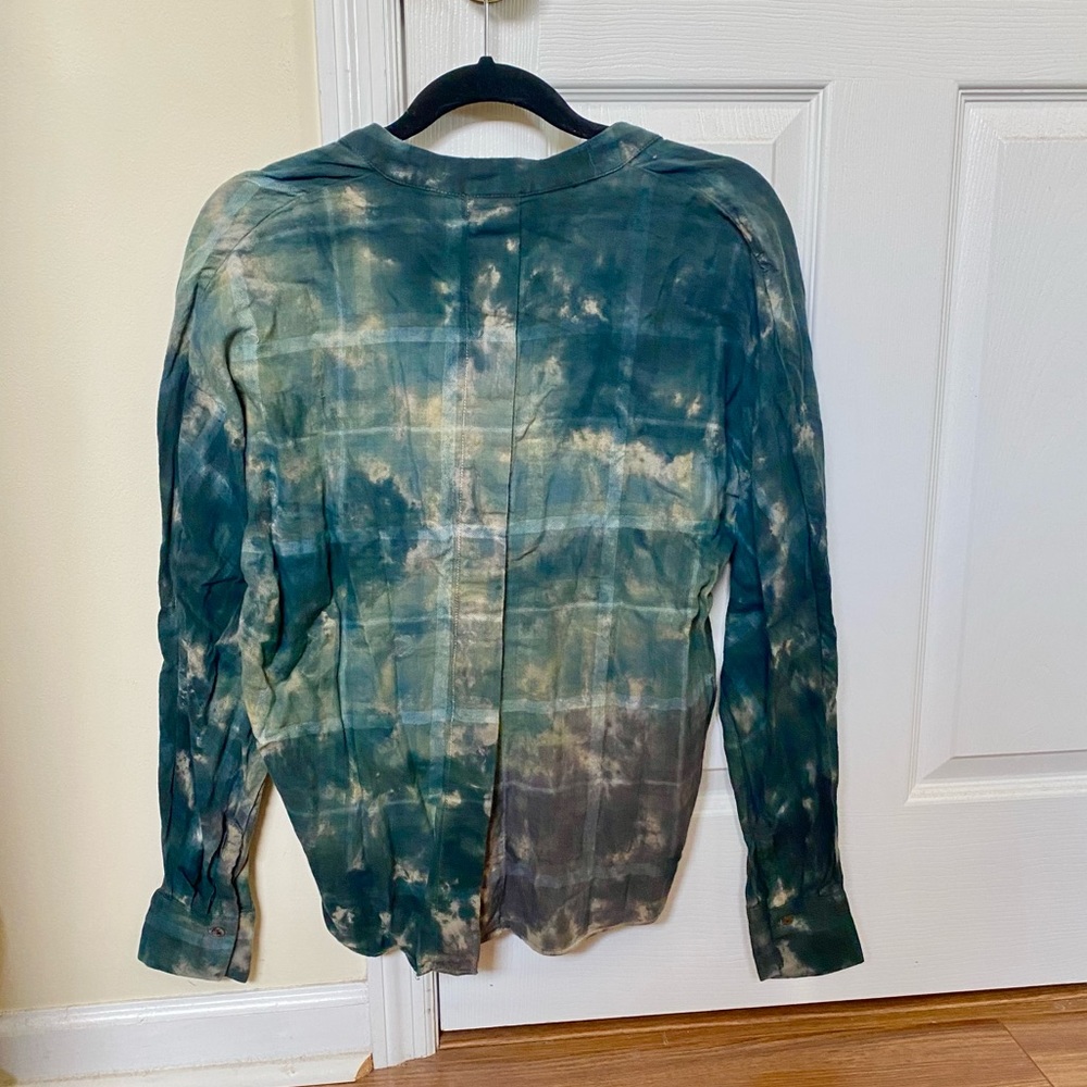 NWT VICI Sea Cliff Cotton Tie Dye Plaid Top Blue Green Size XS - Picture 8 of 14